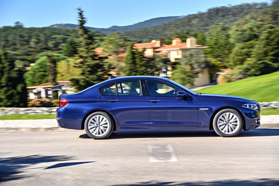  BMW 535i Sedan Luxury Line (F10) 2013 года  (фото 17 из 40)